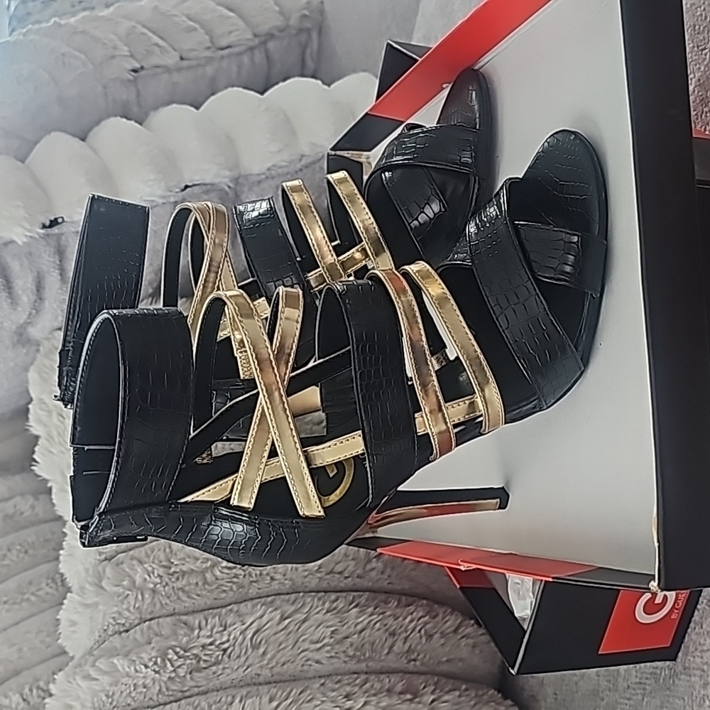 GUESS Ghanita Heels Size 6.5